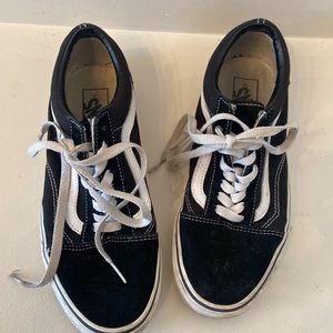 Vans black and white